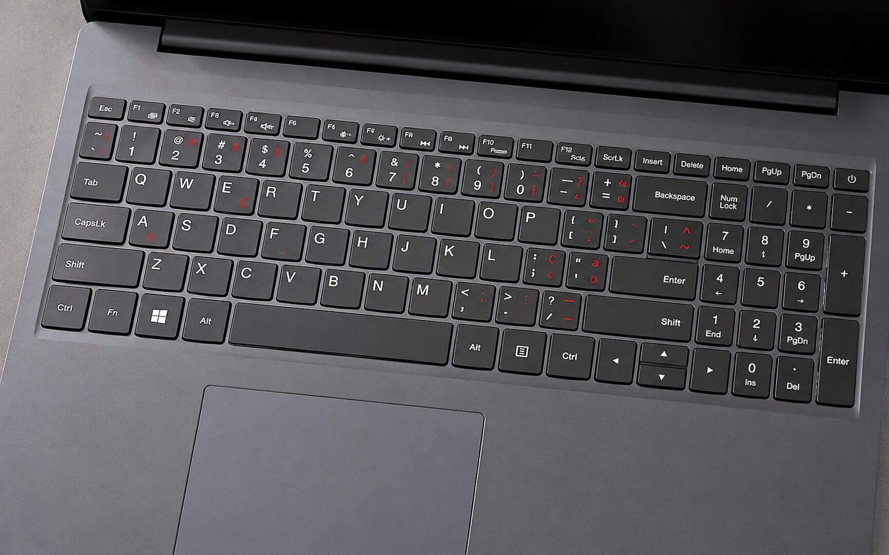 Bilingual keyboard detail on a GETMI laptop